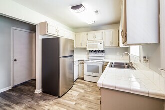 614 Beauregard Rd in Summerville, SC - Building Photo - Building Photo