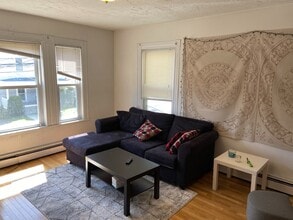 64 Murdock St, Unit 2 in Boston, MA - Foto de edificio - Building Photo