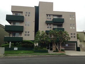 1457 Armacost Apartments in Los Angeles, CA - Building Photo - Building Photo
