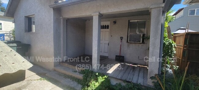 property at 631 S Elizabeth St
