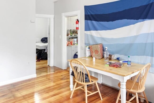 35-1/2 Essex St in Cambridge, MA - Building Photo - Building Photo