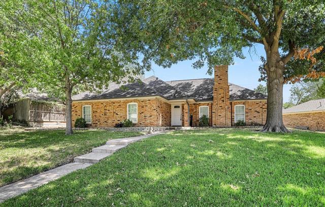 903 Village Green Dr in Rockwall, TX - Building Photo