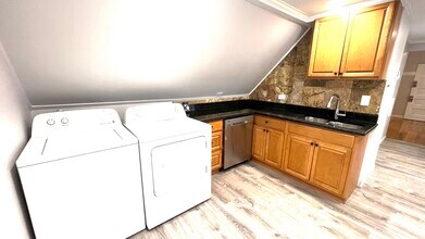 131 Josephine Ave, Unit 3 in Somerville, MA - Building Photo - Building Photo