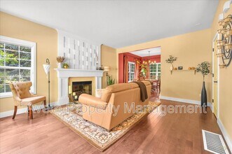 14412 Sherbrook Pl in Lake Oswego, OR - Building Photo - Building Photo