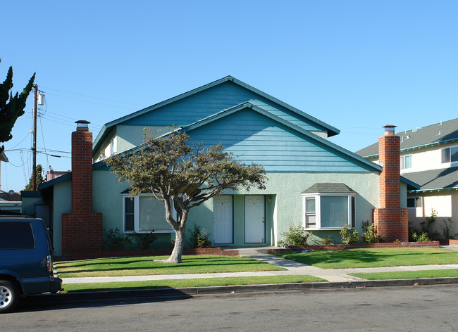 231 Chester Way in Oxnard, CA - Foto de edificio - Building Photo