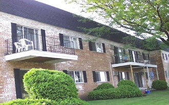 Wheaton Apartments For Rent From 700 Il Autumn Mist On Lorraine Apartments