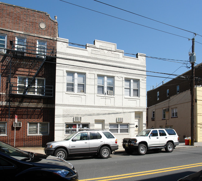 342 Palisade Ave in Cliffside Park, NJ - Building Photo - Building Photo