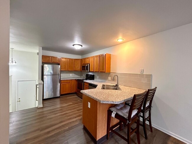 property at 3961 Camelot Dr SE