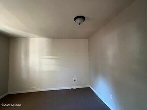 2427 Vivian Dr in Macon, GA - Building Photo - Building Photo