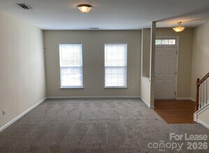 10020 Kings Parade Blvd in Charlotte, NC - Building Photo - Building Photo