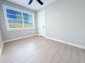 2418 Kingsdale Dr in Deer Park, TX - Building Photo - Building Photo