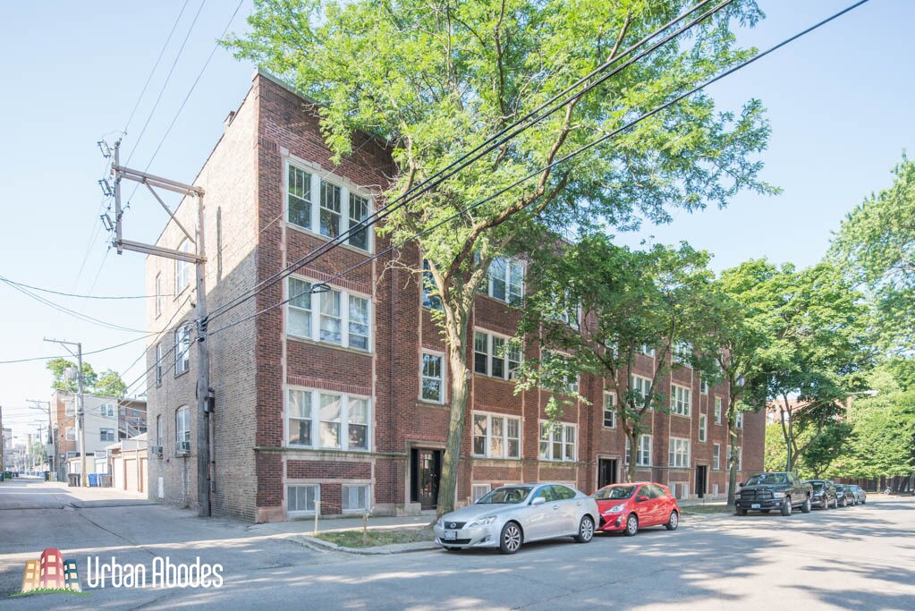 1919 W Winnemac Ave, Unit A05C in Chicago, IL - Foto de edificio