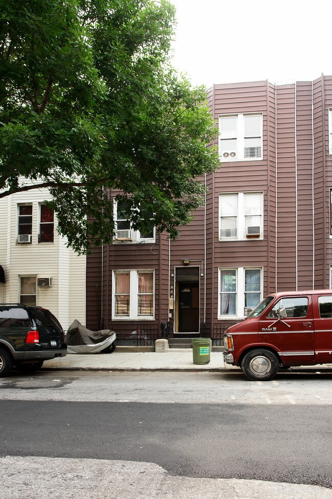 731 6th Ave in Brooklyn, NY - Foto de edificio - Building Photo