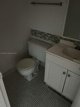 82 Fanshaw B in Boca Raton, FL - Building Photo - Building Photo