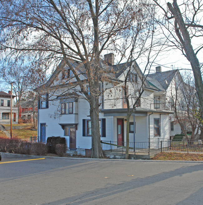 1569 Wayne Ave in Dayton, OH - Building Photo - Building Photo