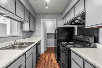 The Summit Apartments in San Marcos, TX - Foto de edificio - Interior Photo