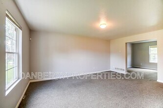 4211 S Terrace View St in Toledo, OH - Building Photo - Building Photo