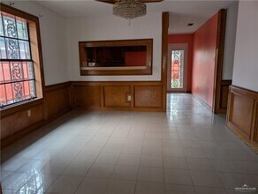 10 S 20th Ave in Edinburg, TX - Building Photo - Building Photo