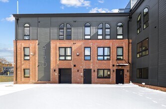 Welcome to Residence at North Park One in Philadelphia, PA - Foto de edificio - Building Photo