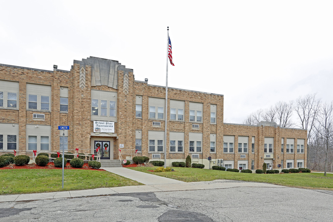 School Place Senior Apartments in Yale, MI - Building Photo