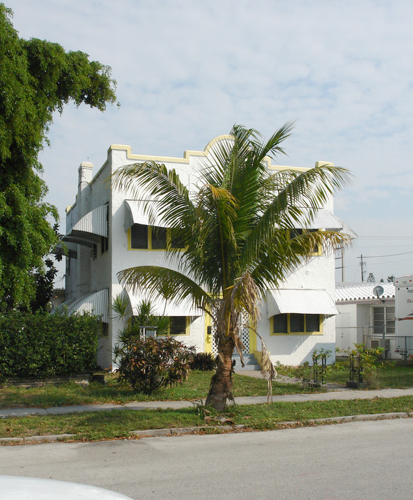 Chelsea in Hollywood, FL - Building Photo