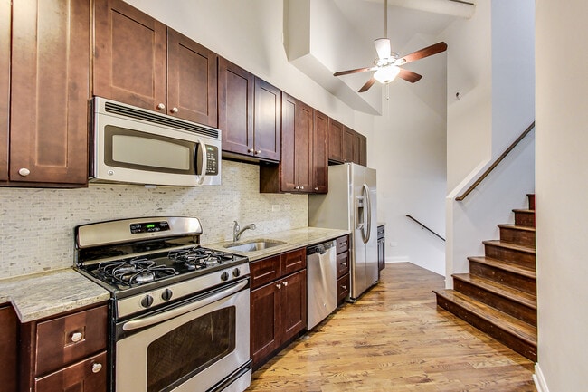 1804 N Sheffield Ave, Unit 1R