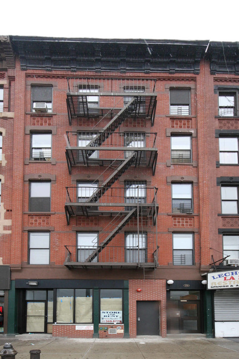 258 E 125th St in New York, NY - Building Photo