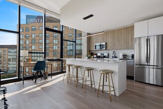 730 N Milwaukee Ave in Chicago, IL - Building Photo - Building Photo