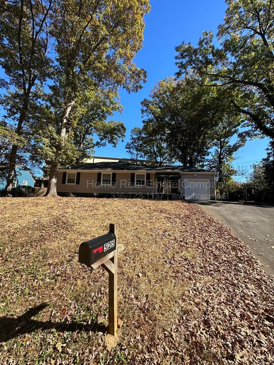 525 Lester Ln in Winston-Salem, NC - Building Photo