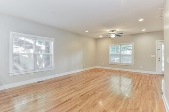 2022B Greenwood Cir in Nashville, TN - Building Photo - Building Photo