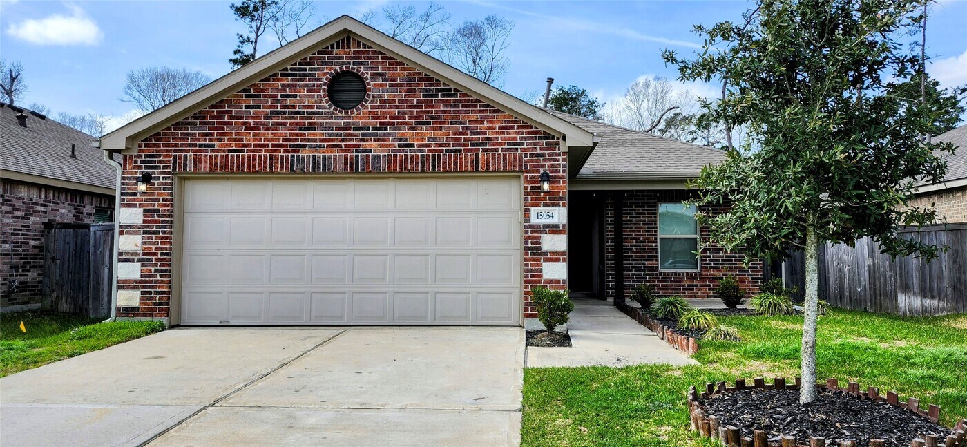 15054 Paddock Point Ln in Roman Forest, TX - Building Photo