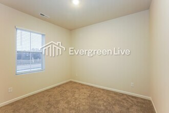 656 Shoemaker Ln in Clarksville, TN - Building Photo - Building Photo