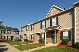 Willow Ponds Townhomes in Lansing, MI - Foto de edificio - Building Photo