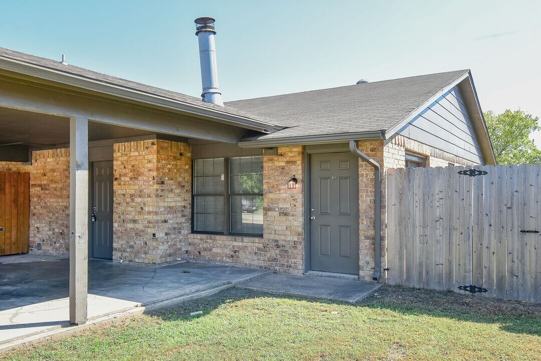 3913 Peperport Dr in Greenville, TX - Building Photo