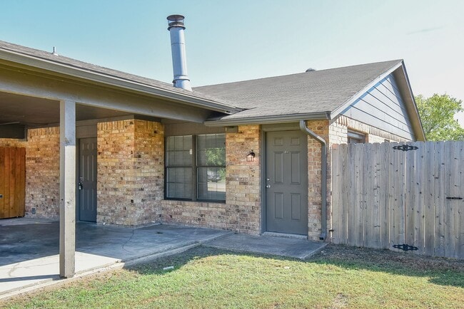 property at 3913 Peperport Dr