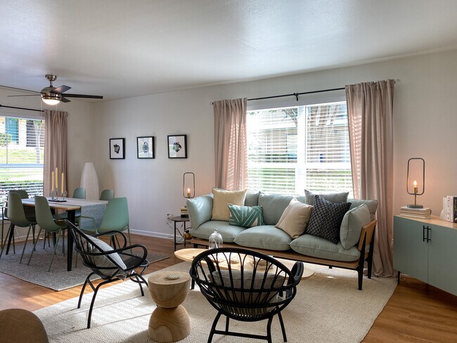 Tara Apartments in San Antonio, TX - Building Photo - Interior Photo