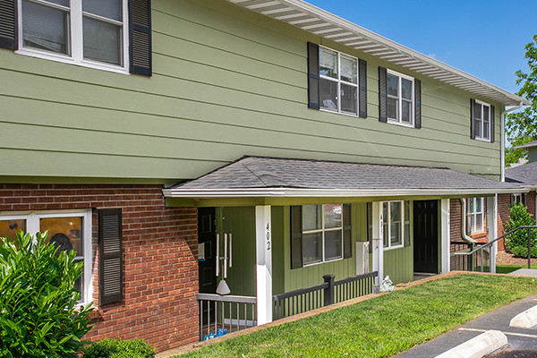 30 Allen Ave in Asheville, NC - Foto de edificio - Building Photo