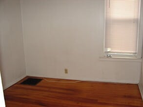 1037 N Brandywine Ave, Unit First Floor in Schenectady, NY - Building Photo - Building Photo