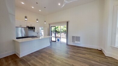 1417 Park Pl-Unit -A in Santa Barbara, CA - Building Photo - Building Photo