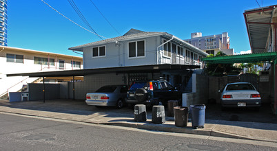 1218 Makaloa St in Honolulu, HI - Building Photo - Building Photo