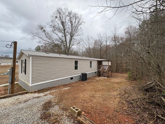 1398 Co Rd 8 in Heflin, AL - Building Photo - Building Photo