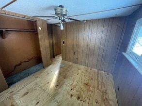 1806 E Webster Rd in Flint, MI - Building Photo - Building Photo