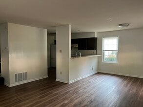 2401 Greensward N in Warrington, PA - Building Photo - Building Photo