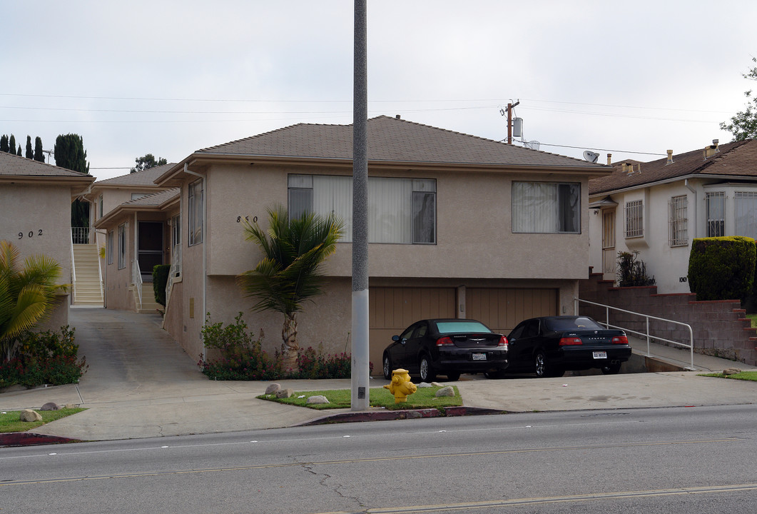 850 Centinela Ave in Inglewood, CA - Building Photo