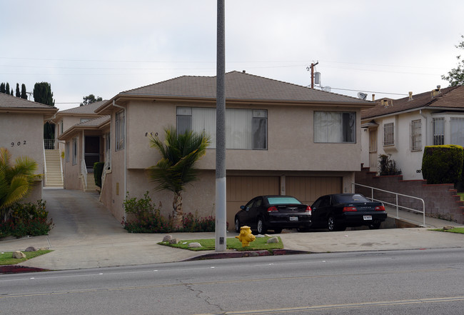 850 Centinela Ave