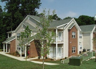 Robinhood Court Apartments and Villas in Winston Salem NC