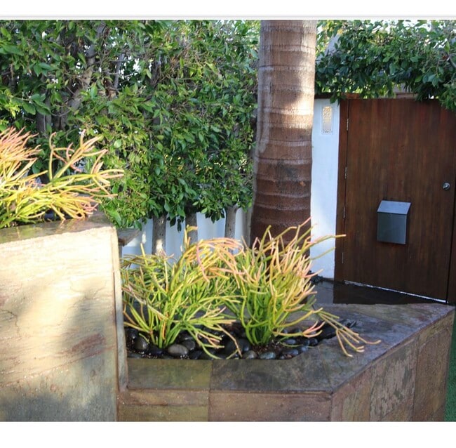 property at 3009 Stanford Ave