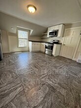 39 Middle St in Hadley, MA - Building Photo - Building Photo