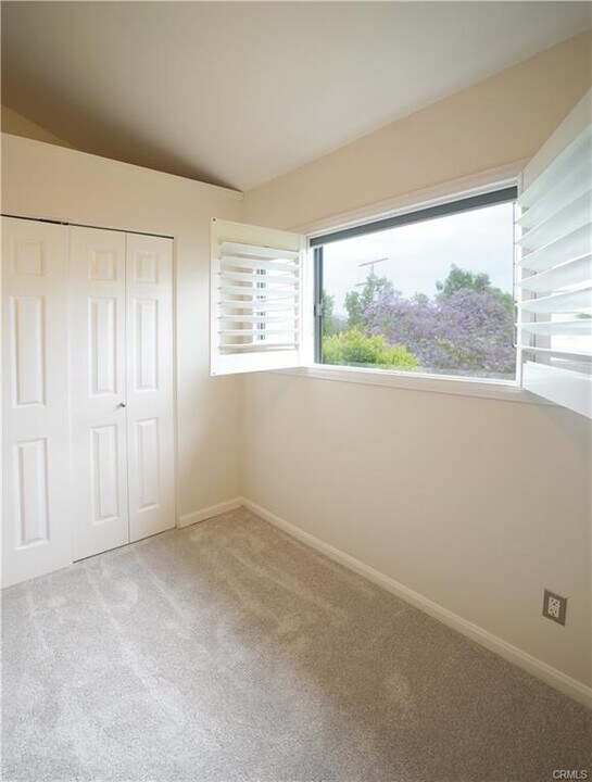 14025 Riverside Dr in Los Angeles, CA - Building Photo