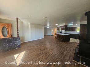 2120 Marlene Ave in Redding, CA - Building Photo - Building Photo
